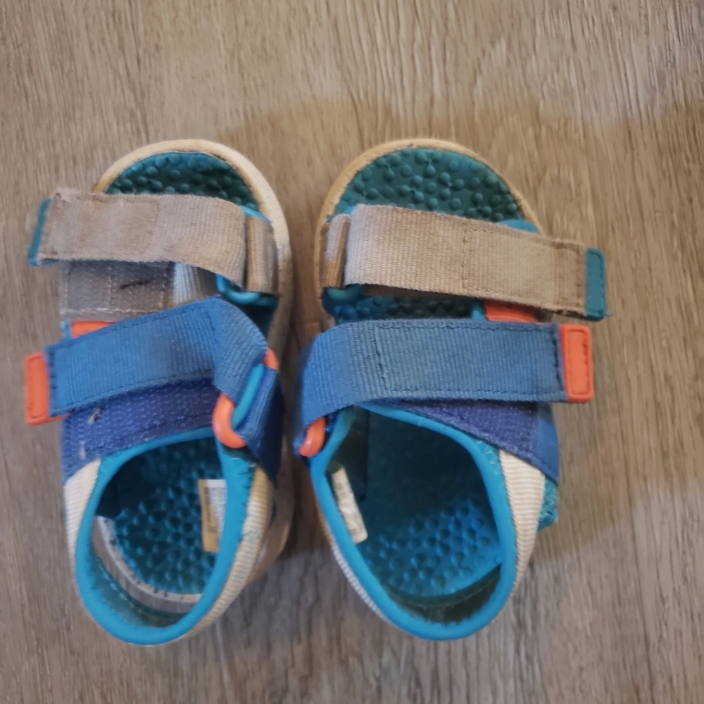 Baby shoes size 3